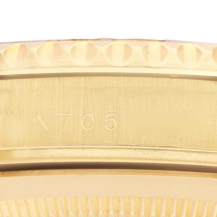 Rolex Yacht-Master 40 16628B Yellow Gold White Sapphire Dial