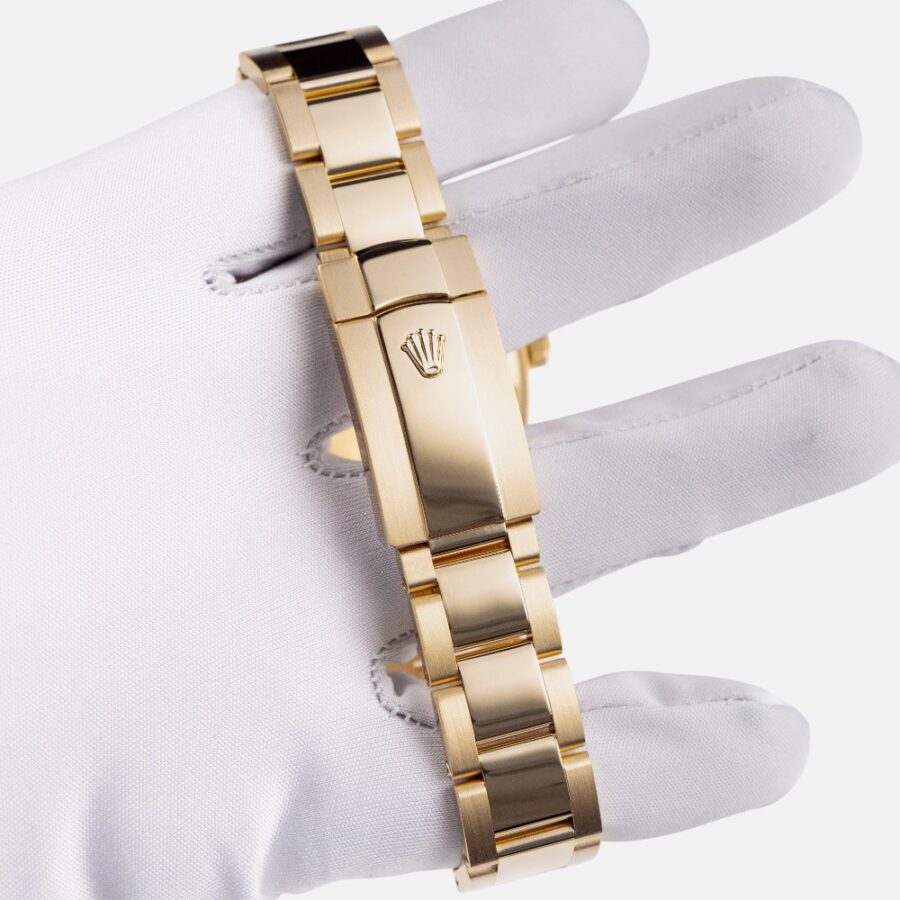 Rolex Sky-Dweller 326938 Yellow Gold Champagne Dial 42mm